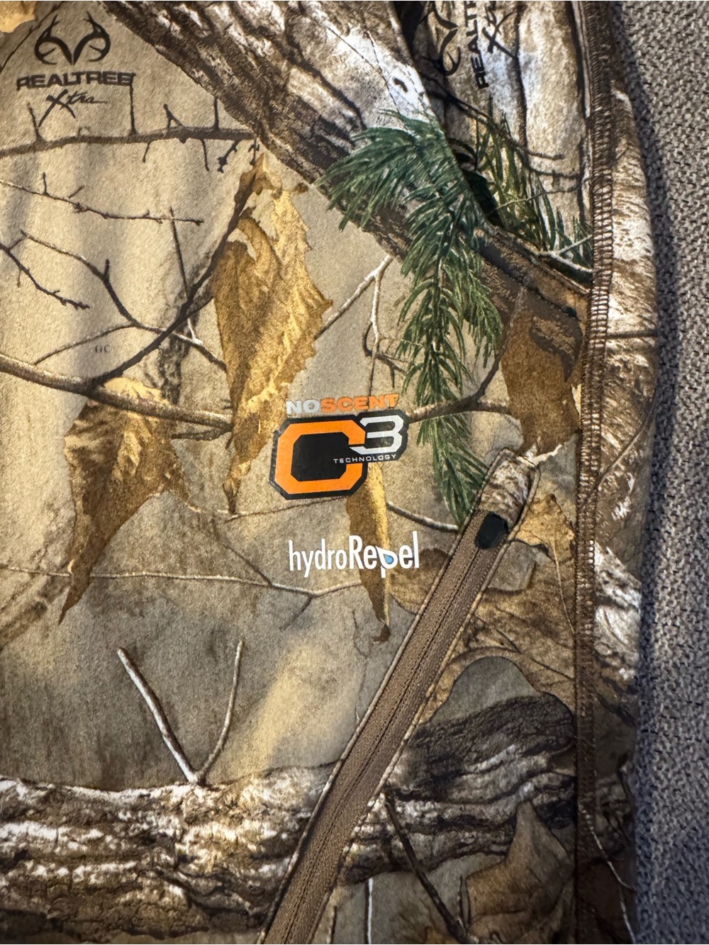 Realtree Camo Hunting Jacket in Brown, Green and Tan - Picture 2 of 5
